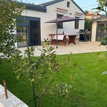 The House Villa Medulin Buitenkant foto